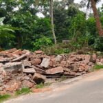 ସାରଳା ଙ୍କ ପ୍ରାଚୀନପୀଠ ଲଣ୍ଡାଦେଉଳ ପାର୍ଶ୍ଵରେ ଜବରଦଖଲ ଉଛେଦ : ଜୀବିକା ହରାଇଲେ ଛୋଟଦୋକାନୀ, ବଡ଼ବଡ଼ିଆ ଙ୍କ ପାଇଁ ସବୁଛାଡ଼ ..